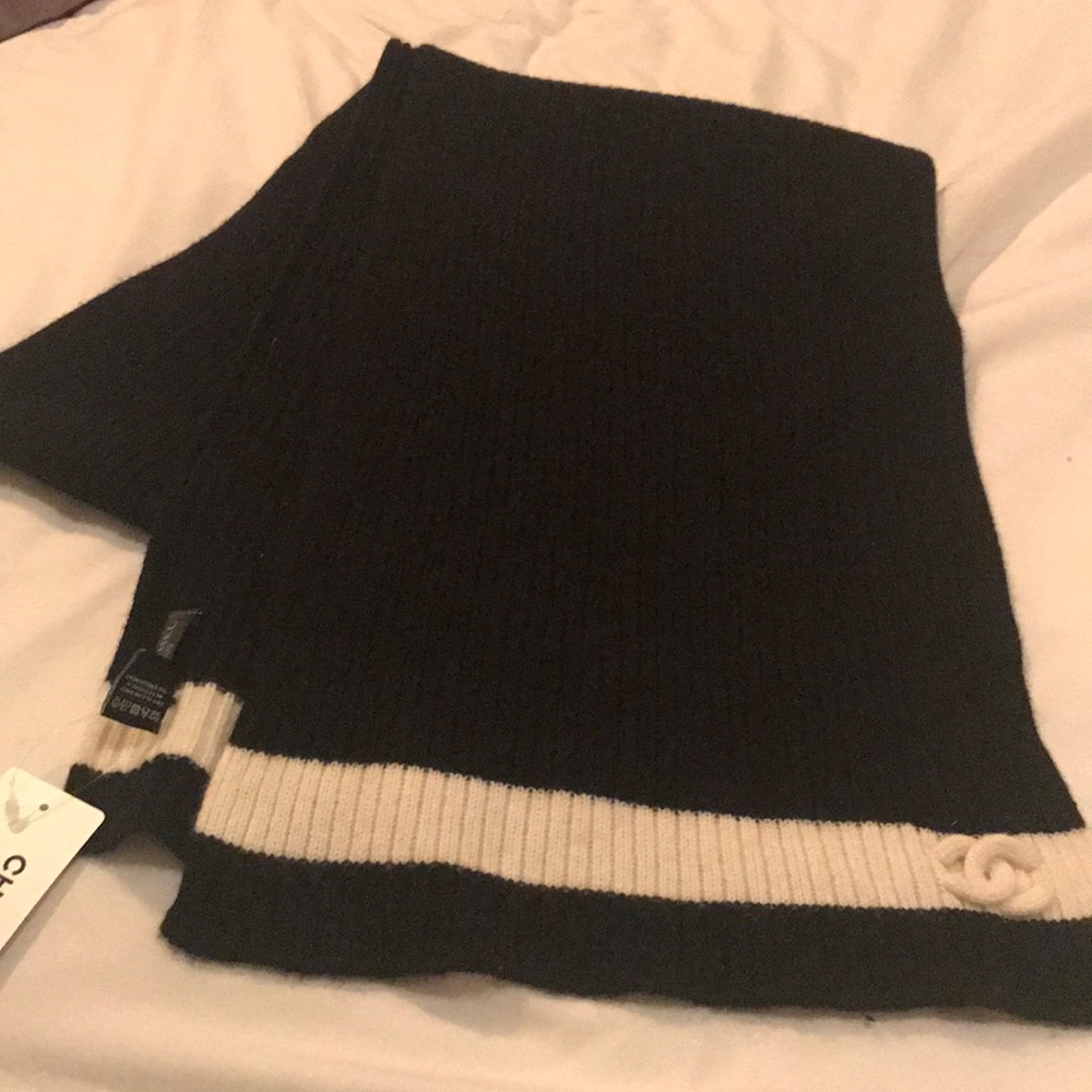 Chanel 100% authentic new Scarf